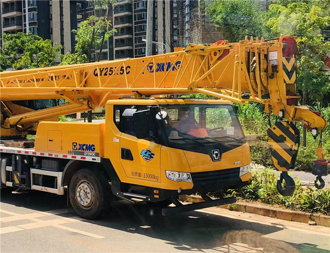 鹤城区大件设备吊装租赁吊车