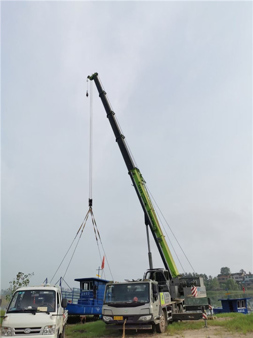 鹤城区桥梁建设吊装案例